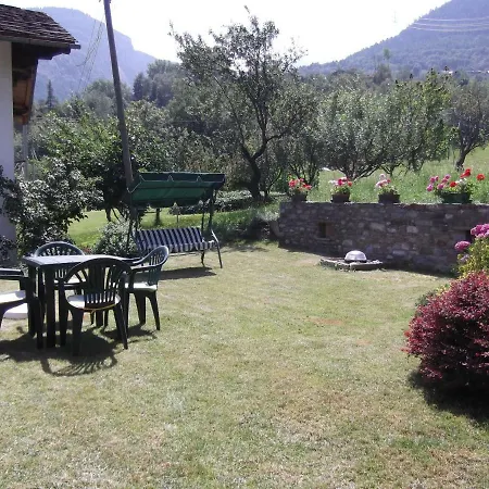 Holiday home Maison D'antan Introd